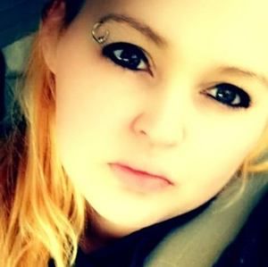 Meet your Posher, Joelle